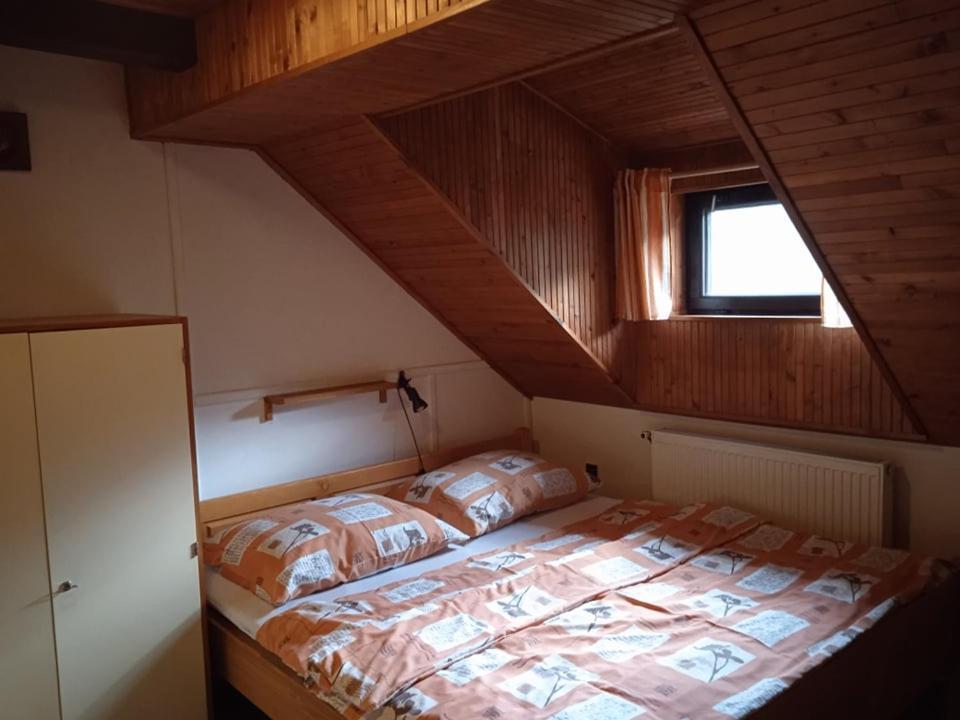 Chalupa Benecko-M.86 Buitenkant foto